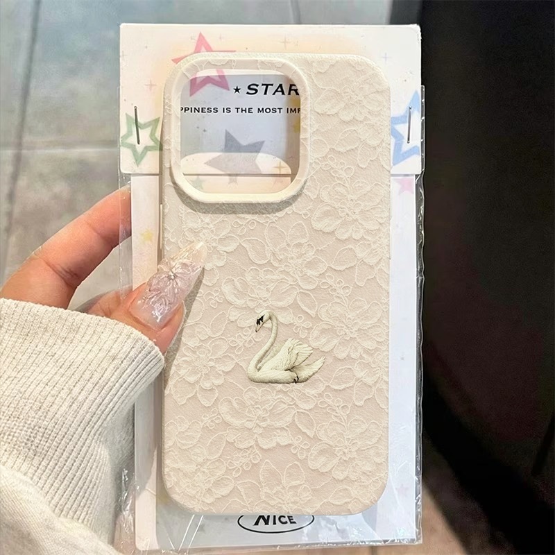 레이스 스완 패턴 리치 텍스처 폰 케이스 (아이폰 17 - Apple Iphone 15 리뷰 및 가격